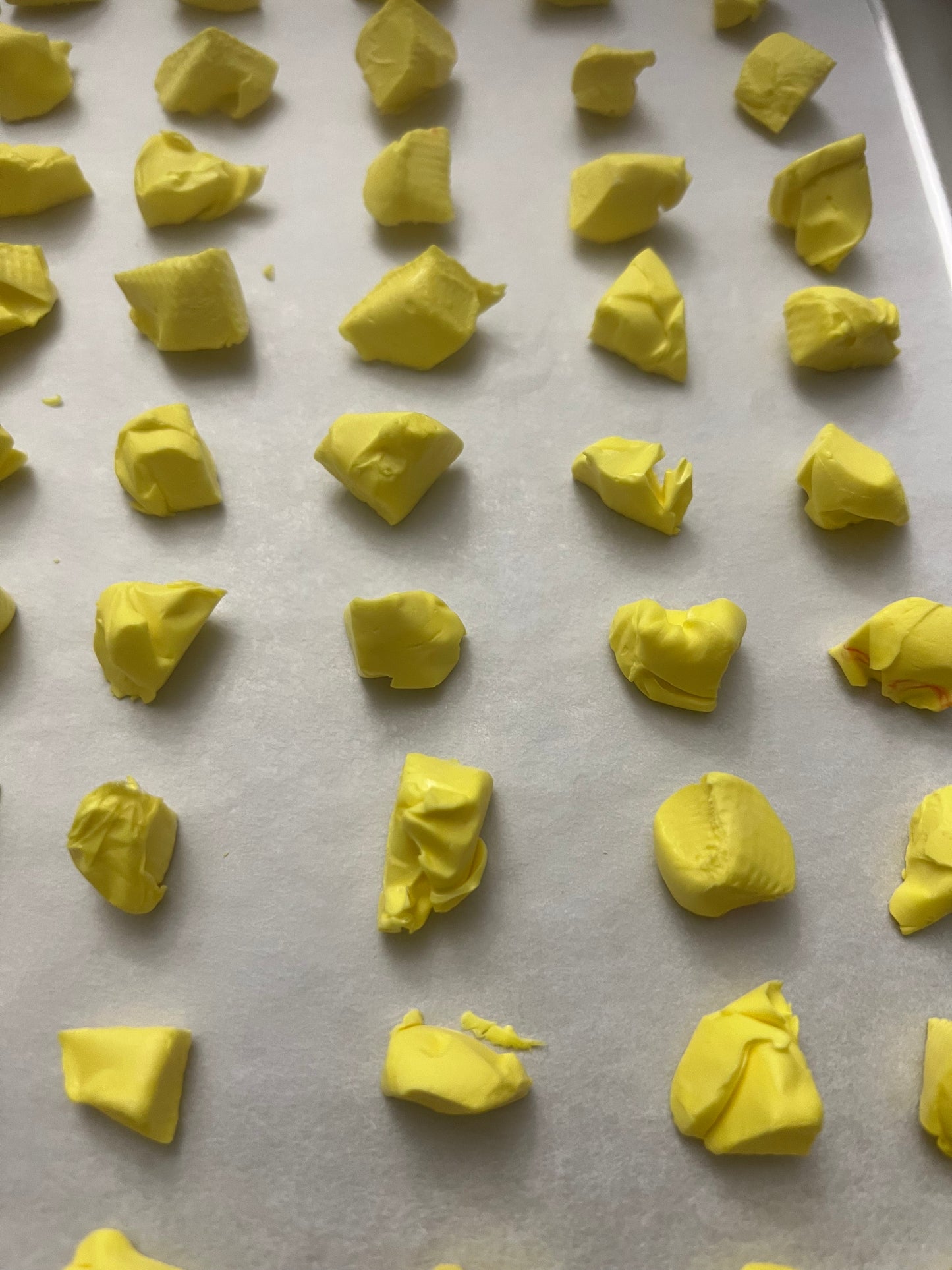 BANANA TAFFY MELTS