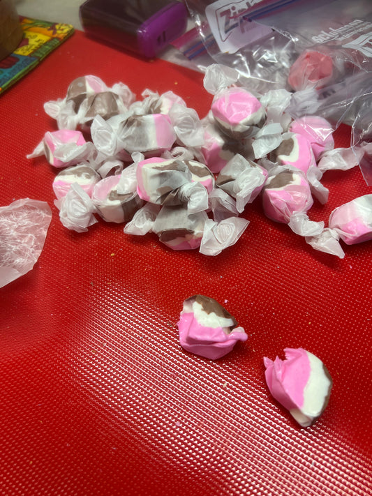 NEOPOLITAN TAFFY BITES