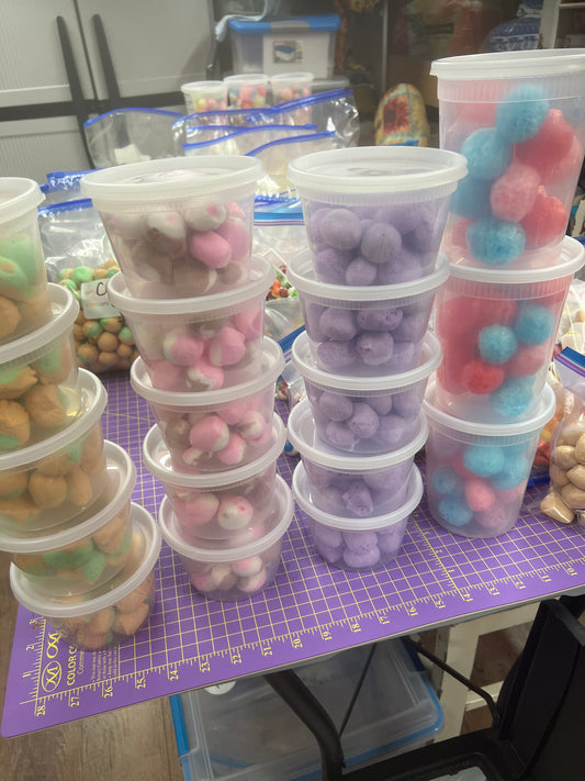 HUCKLEBERRY TAFFY MELTS